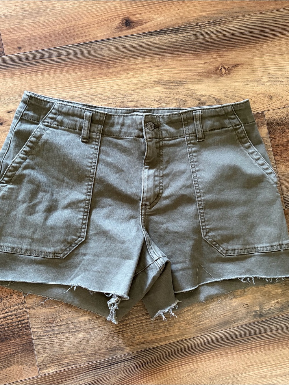 Silver Jeans Olive Utility Frayed-Hem Shorts